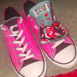 Hot pink reversible tongue Converse shoes